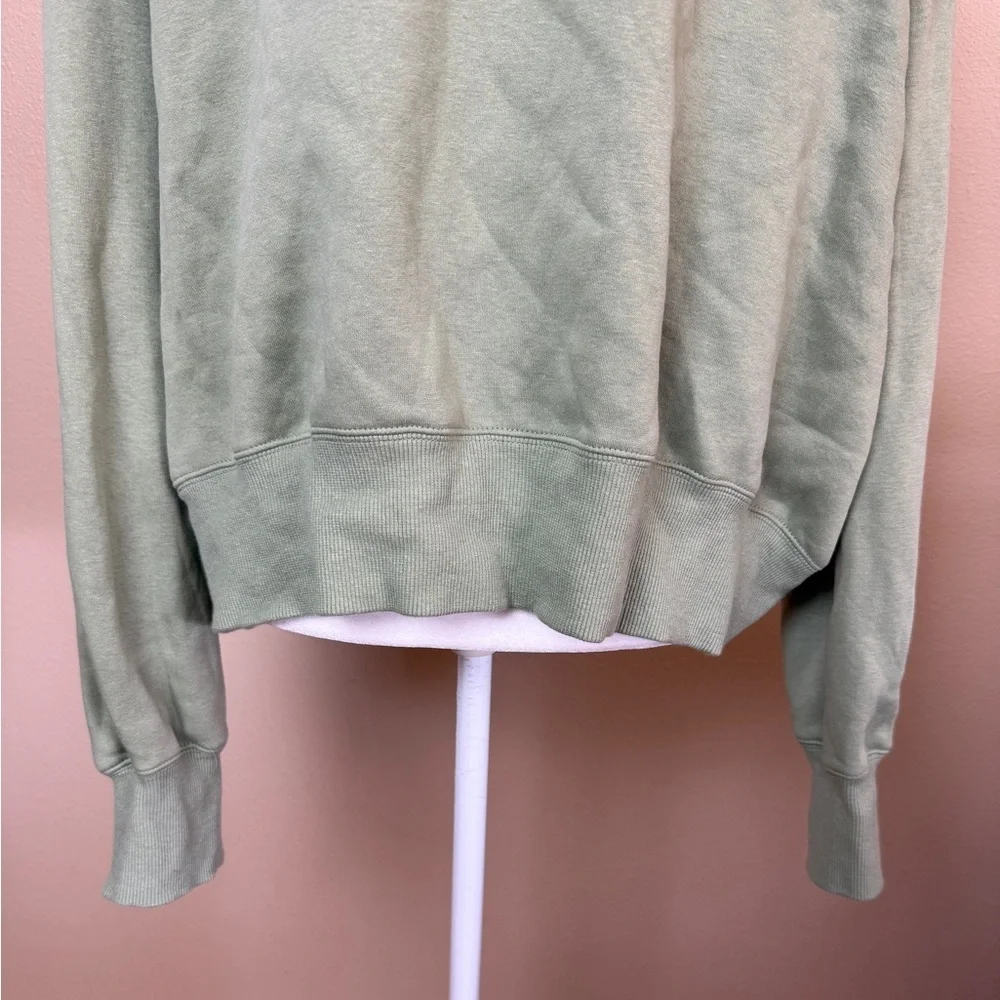 Nike Green Center Swoosh Sweater Size Large